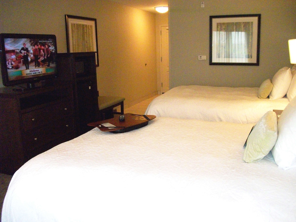 hampton inn and suites manteca