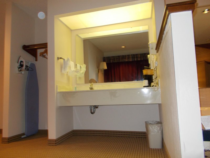royalton inn and suites wilmington