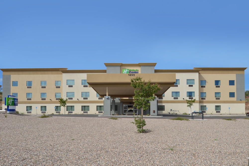holiday inn express and suites globe by ihg