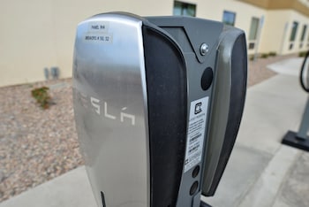 holiday inn express and suites globe by ihg