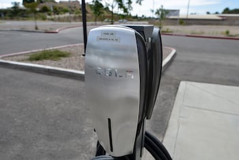 holiday inn express and suites globe by ihg