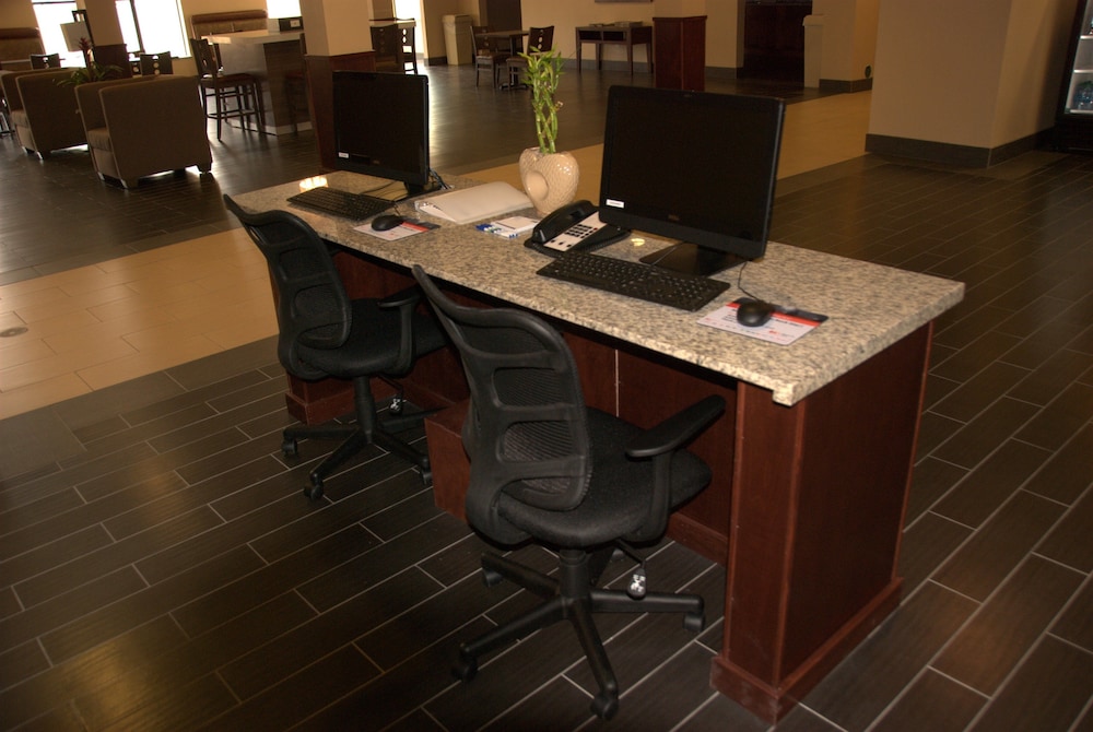 holiday inn express and suites globe by ihg