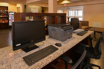 holiday inn express and suites globe by ihg