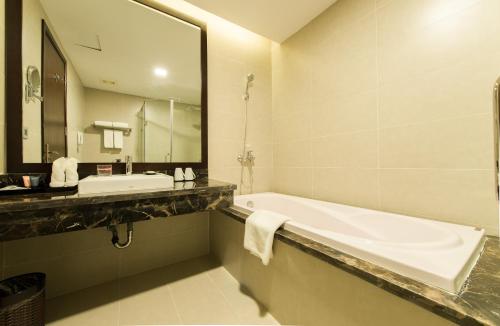 muong thanh hanoi centre hotel