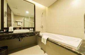 muong thanh hanoi centre hotel