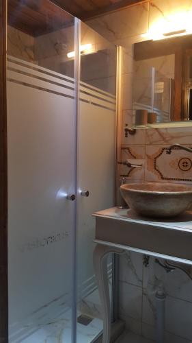 aristonicus boutique hotel