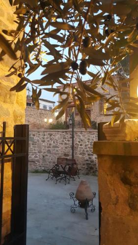 aristonicus boutique hotel