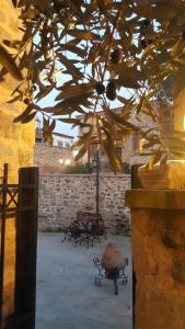 aristonicus boutique hotel