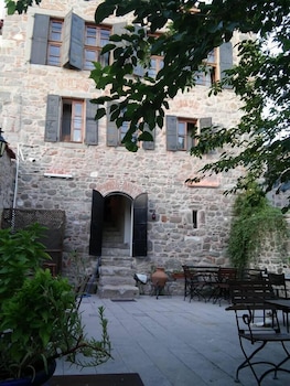 aristonicus boutique hotel