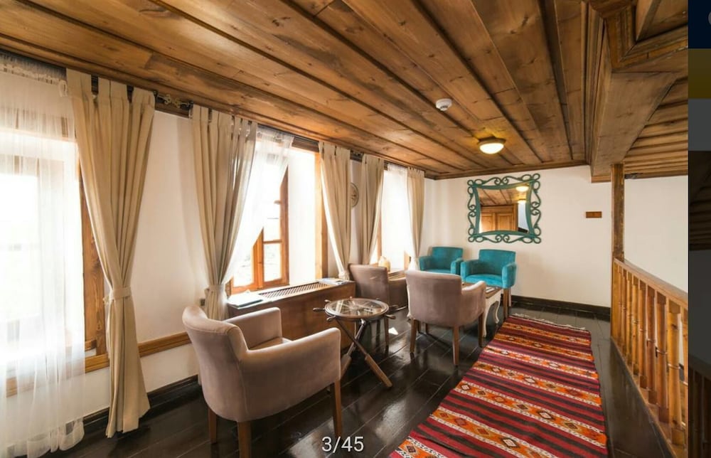 aristonicus boutique hotel