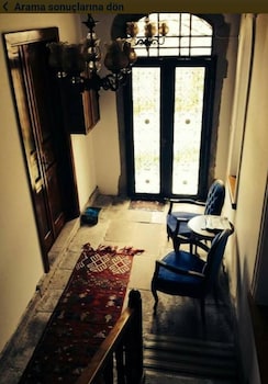aristonicus boutique hotel