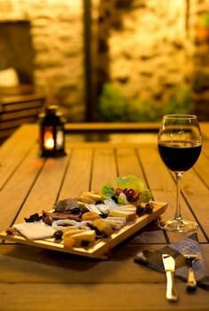 aristonicus boutique hotel