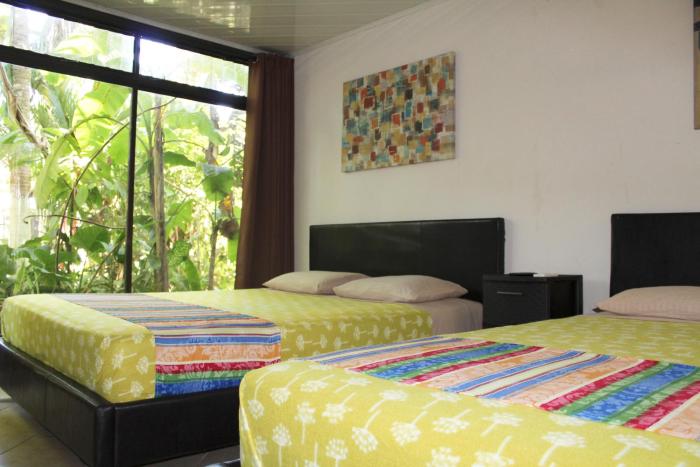 jaco lodge quiet hotel