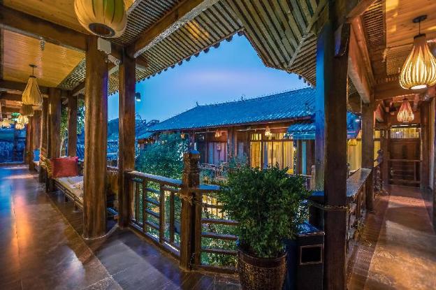 the ritz man boutique inn lijiang