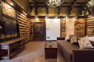 the ritz man boutique inn lijiang