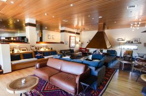 Thredbo Alpine Hotel,Crackenback>>Byron Bay,3 star