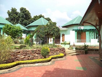 hsaung thazin hotel pyin oo lwin