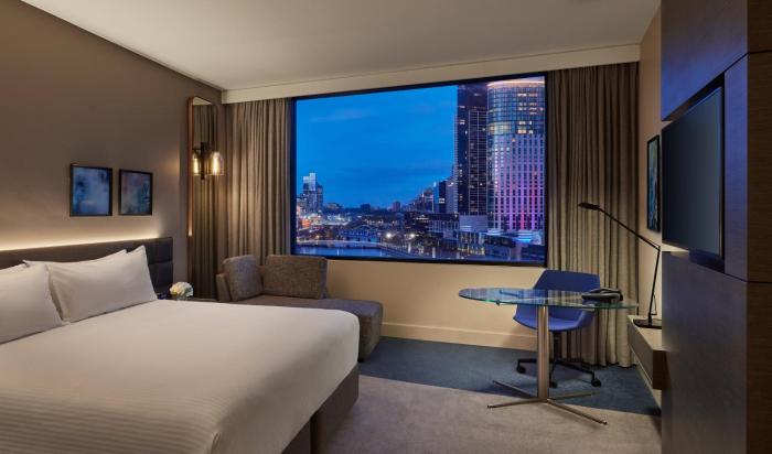crowne plaza melbourne by ihg
