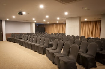 sky hotel kota kinabalu