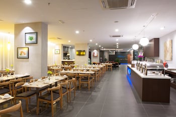 sky hotel kota kinabalu