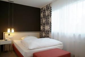 hotel schwanen stuttgart airport messe