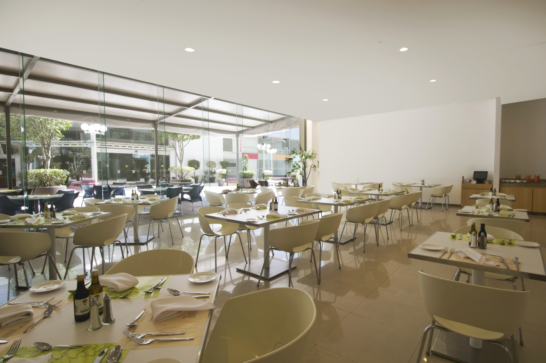 fiesta inn insurgentes sur