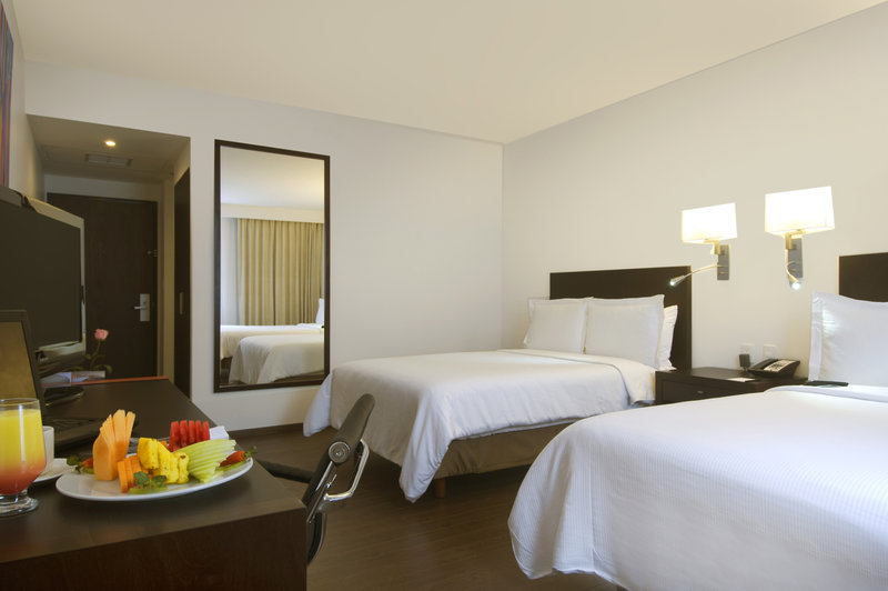 fiesta inn insurgentes sur