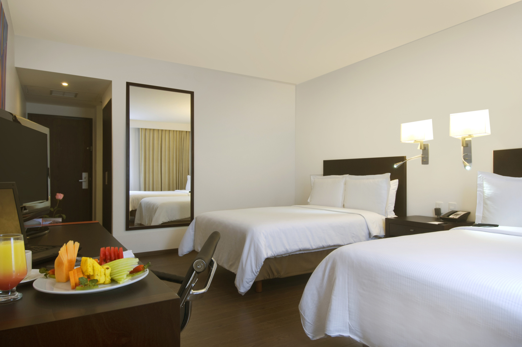 fiesta inn insurgentes sur