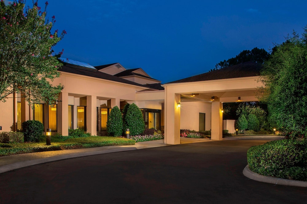 courtyard by marriott baton rouge acadian centre lsu area