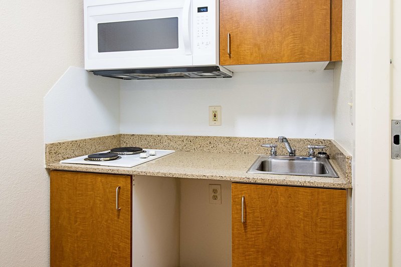 hometowne studios by red roof seattle kent des moines