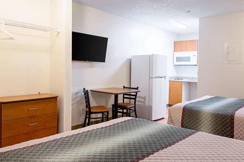 hometowne studios by red roof seattle kent des moines