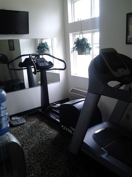 bridgepointe inn and suites