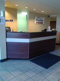 bridgepointe inn and suites