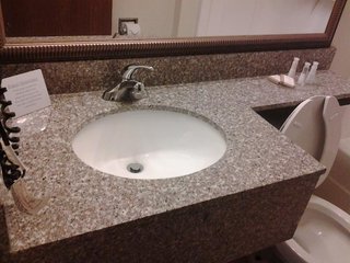 bridgepointe inn and suites