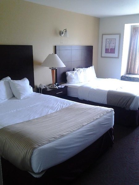 bridgepointe inn and suites