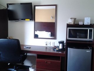 bridgepointe inn and suites