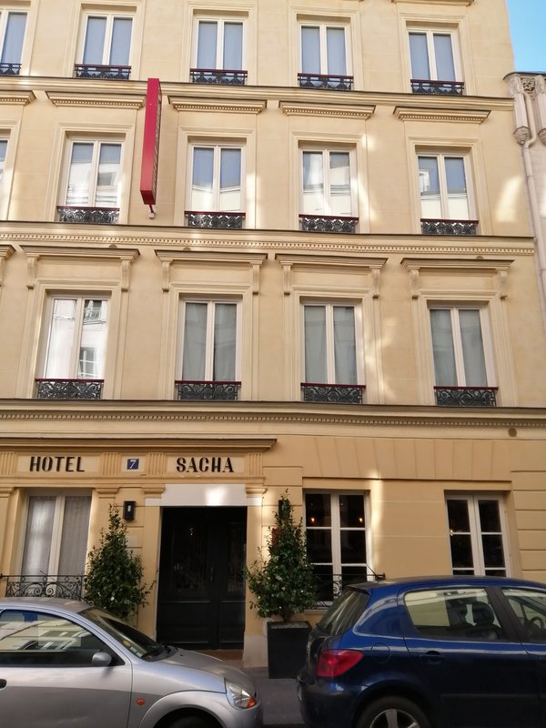 hotel sacha
