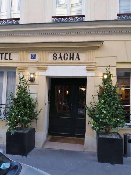 hotel sacha