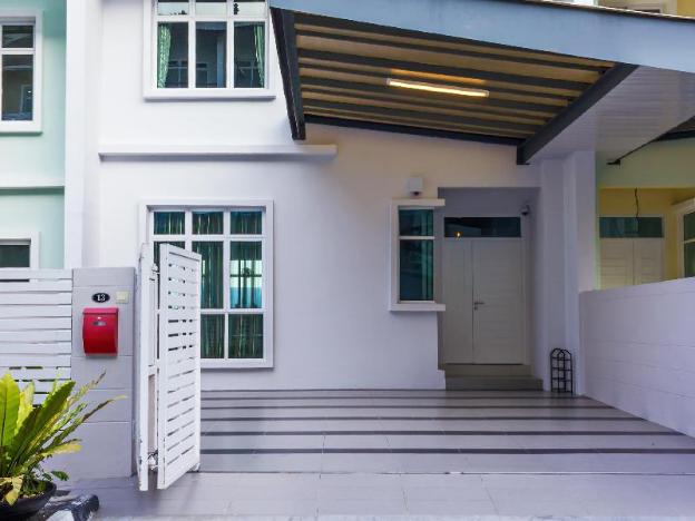 shamrock beach villas penang seaview