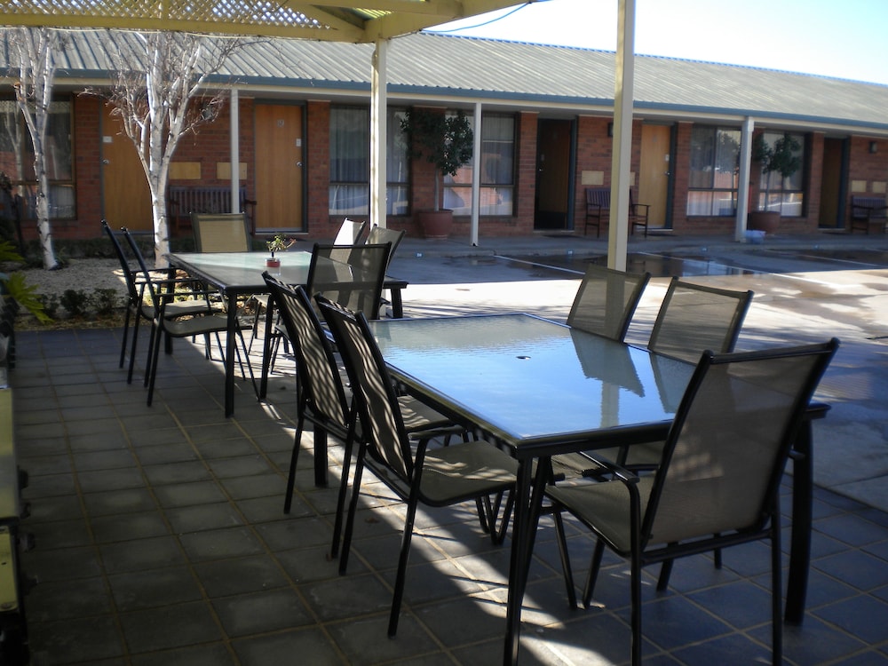 moama central motel