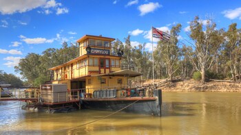 moama central motel