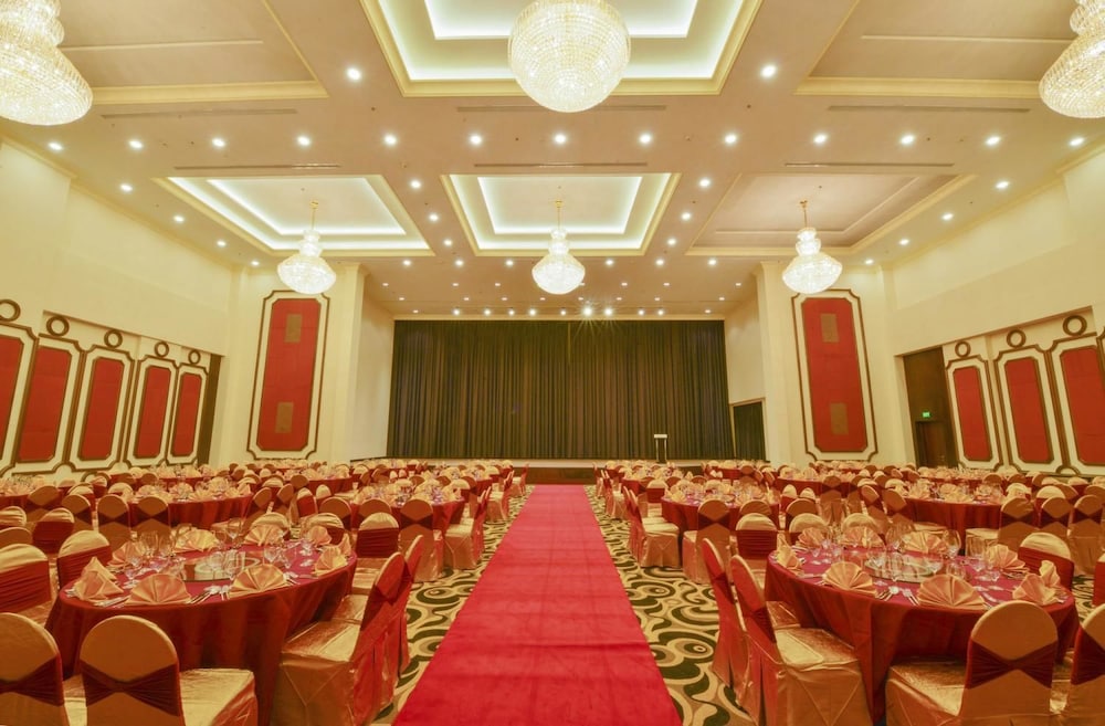 aristo international hotel