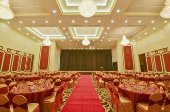 aristo international hotel