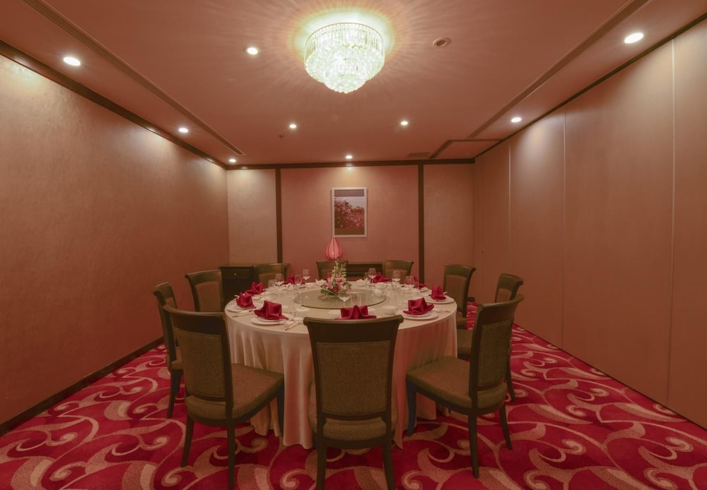 aristo international hotel