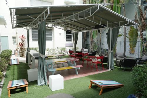 beds n drinks hostel