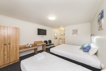 Metro Motel Rockhampton,Capricorn Caves>>Capricorn,4 star