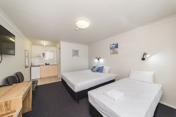 Metro Motel Rockhampton,Capricorn Caves>>Capricorn,4 star