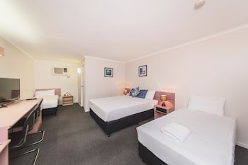 Metro Motel Rockhampton,Capricorn Caves>>Capricorn,4 star