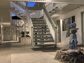 stargazer inn and suites