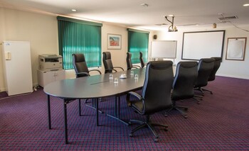 western gateway motel and apartments